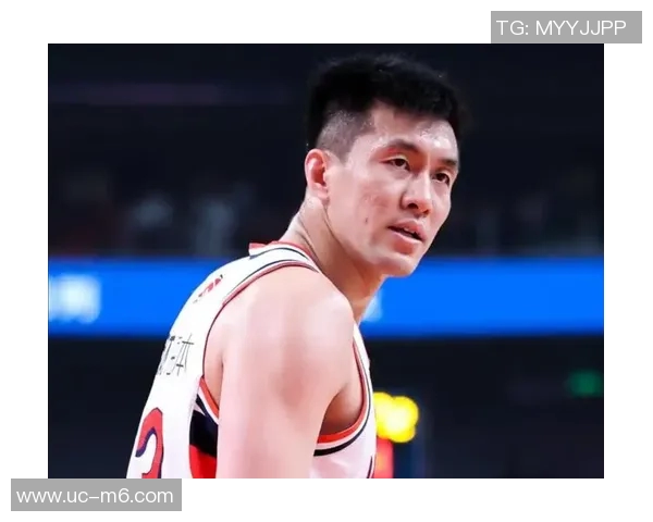 郭艾伦半场表现出色8投4中斩获10分3篮板1助攻压哨三分惊艳全场